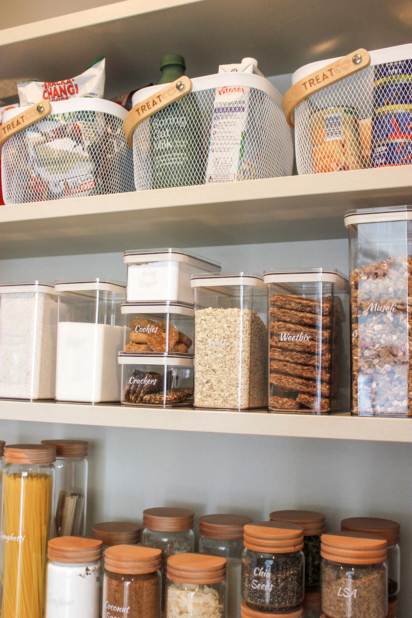 Airtight Plastic Value Package - 12 Pieces