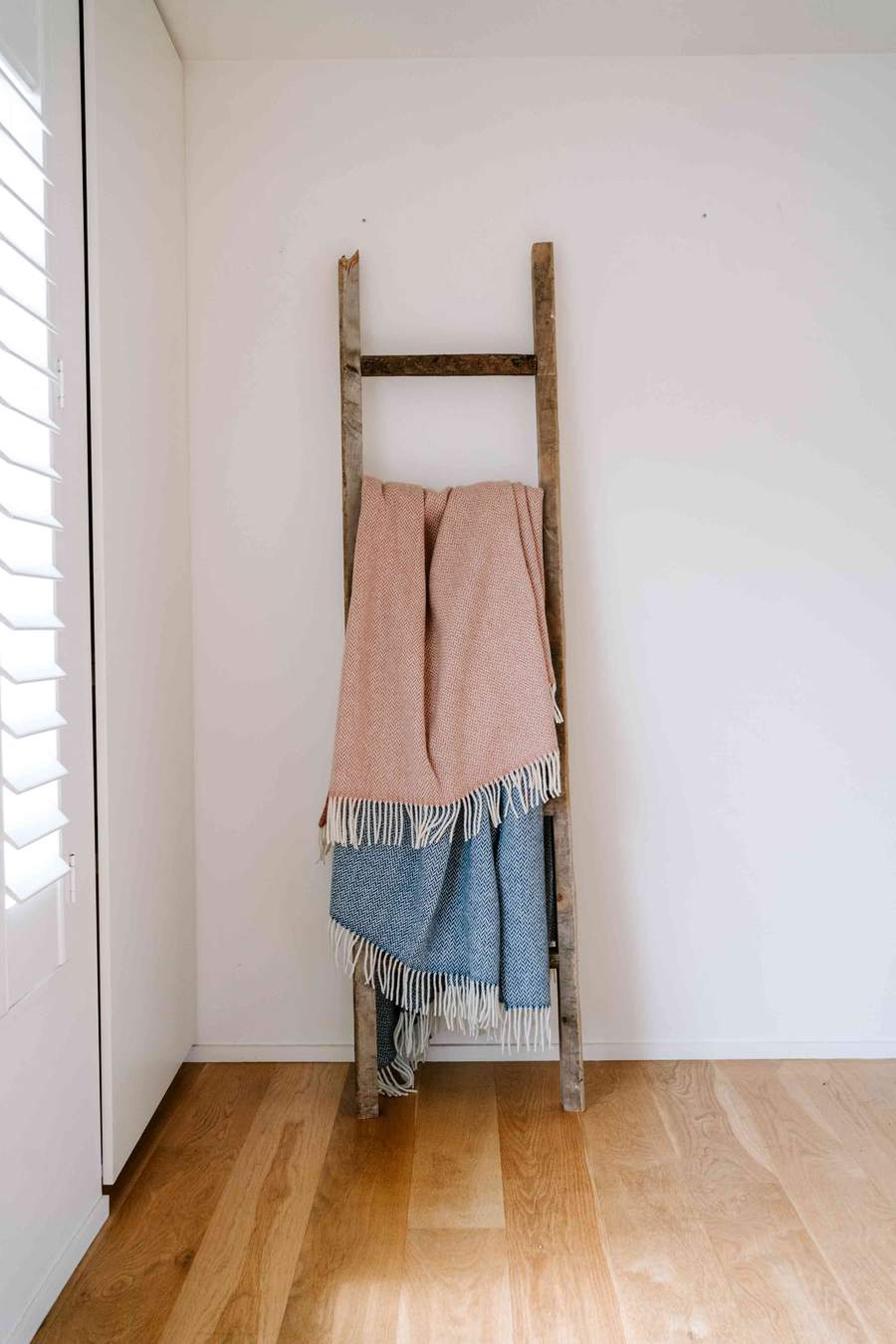 Pink 100% Pure Lambs Wool Throw